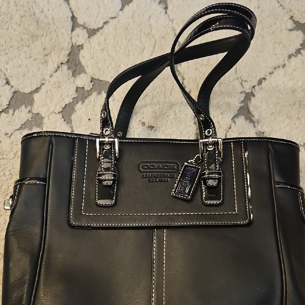 Coach Black Vintage Leather Tote with Contrast Stitching and Hangtag